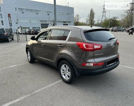 Кіа Sportage, об'ємом двигуна 2 л та пробігом 245 тис. км за 10999 $, фото 2 на Automoto.ua