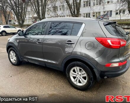 Кіа Sportage, об'ємом двигуна 2 л та пробігом 211 тис. км за 12000 $, фото 3 на Automoto.ua