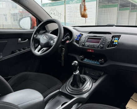 Киа Sportage, объемом двигателя 1.7 л и пробегом 245 тыс. км за 10500 $, фото 13 на Automoto.ua