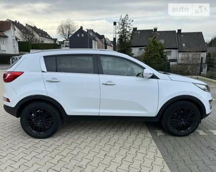 Киа Sportage, объемом двигателя 1.7 л и пробегом 194 тыс. км за 12500 $, фото 2 на Automoto.ua