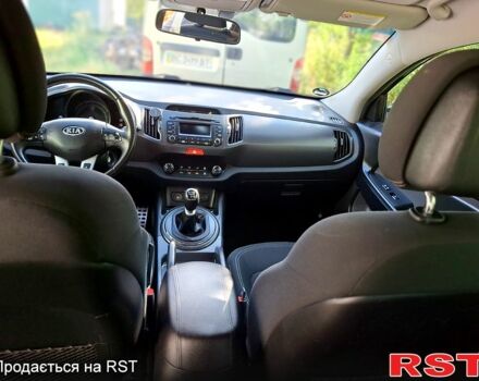 Киа Sportage, объемом двигателя 1.7 л и пробегом 217 тыс. км за 12300 $, фото 2 на Automoto.ua