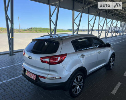 Киа Sportage, объемом двигателя 2 л и пробегом 136 тыс. км за 13000 $, фото 4 на Automoto.ua