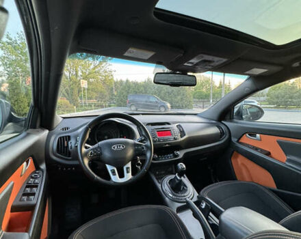 Кіа Sportage, об'ємом двигуна 2 л та пробігом 218 тис. км за 12699 $, фото 14 на Automoto.ua