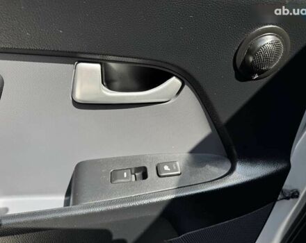 Киа Sportage, объемом двигателя 0 л и пробегом 186 тыс. км за 12300 $, фото 19 на Automoto.ua