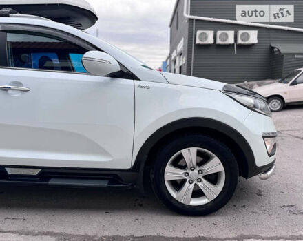 Кіа Sportage, об'ємом двигуна 2 л та пробігом 136 тис. км за 13800 $, фото 3 на Automoto.ua