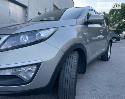 Киа Sportage, объемом двигателя 1.7 л и пробегом 141 тыс. км за 13950 $, фото 9 на Automoto.ua