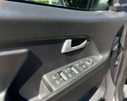 Киа Sportage, объемом двигателя 1.7 л и пробегом 255 тыс. км за 12300 $, фото 11 на Automoto.ua