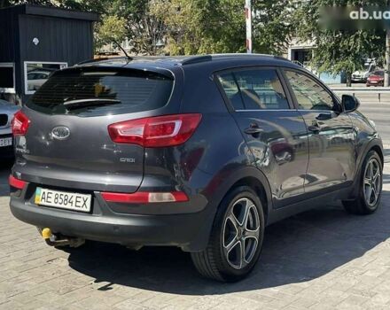 Киа Sportage, объемом двигателя 1.7 л и пробегом 255 тыс. км за 12300 $, фото 8 на Automoto.ua
