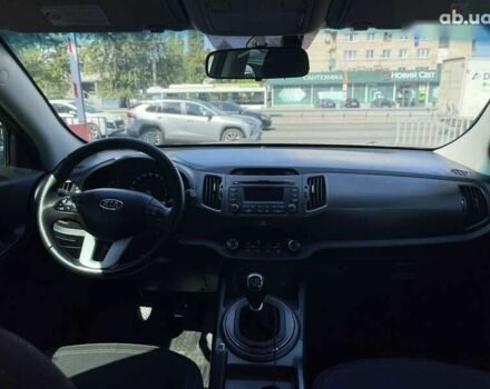 Киа Sportage, объемом двигателя 1.7 л и пробегом 255 тыс. км за 12300 $, фото 14 на Automoto.ua