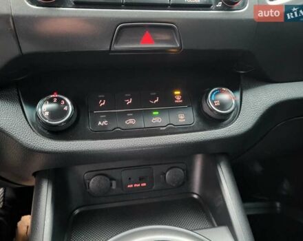 Кіа Sportage, об'ємом двигуна 1.69 л та пробігом 175 тис. км за 12300 $, фото 133 на Automoto.ua