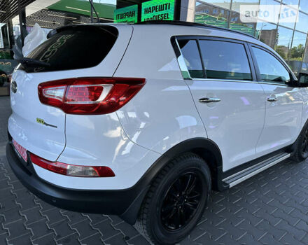 Киа Sportage, объемом двигателя 1.7 л и пробегом 202 тыс. км за 12900 $, фото 13 на Automoto.ua