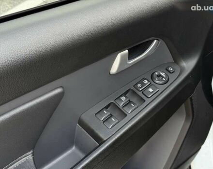 Киа Sportage, объемом двигателя 0 л и пробегом 161 тыс. км за 10900 $, фото 27 на Automoto.ua