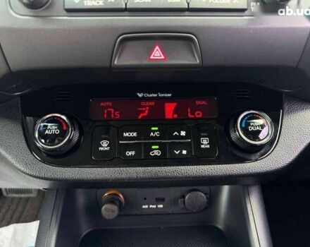Кіа Sportage, об'ємом двигуна 2 л та пробігом 213 тис. км за 13500 $, фото 14 на Automoto.ua