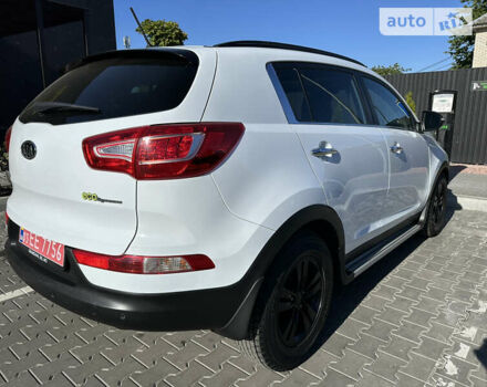 Киа Sportage, объемом двигателя 1.7 л и пробегом 202 тыс. км за 12900 $, фото 12 на Automoto.ua