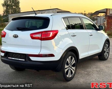 Кіа Sportage, об'ємом двигуна 2 л та пробігом 137 тис. км за 9599 $, фото 4 на Automoto.ua
