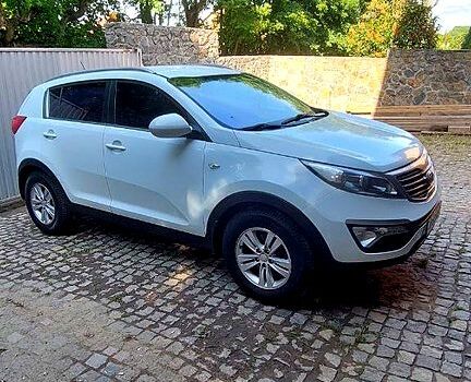 Киа Sportage, объемом двигателя 1.7 л и пробегом 297 тыс. км за 11700 $, фото 1 на Automoto.ua