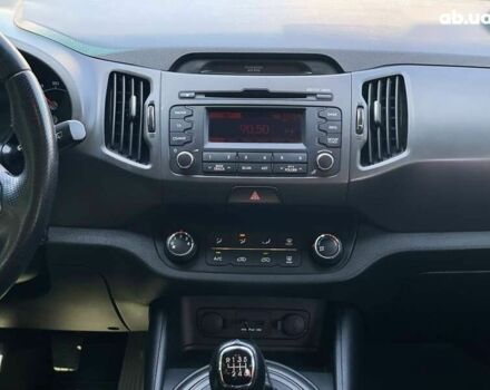 Киа Sportage, объемом двигателя 1.7 л и пробегом 255 тыс. км за 12300 $, фото 15 на Automoto.ua