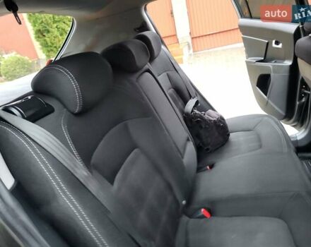 Кіа Sportage, об'ємом двигуна 1.69 л та пробігом 175 тис. км за 12300 $, фото 99 на Automoto.ua