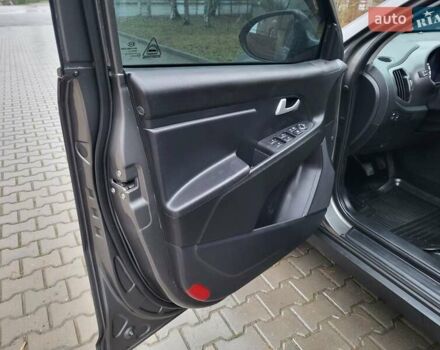 Кіа Sportage, об'ємом двигуна 1.69 л та пробігом 175 тис. км за 12300 $, фото 125 на Automoto.ua