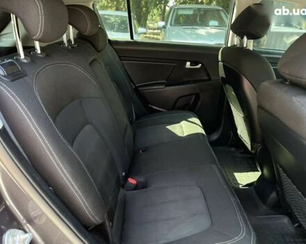 Киа Sportage, объемом двигателя 1.7 л и пробегом 255 тыс. км за 12300 $, фото 19 на Automoto.ua