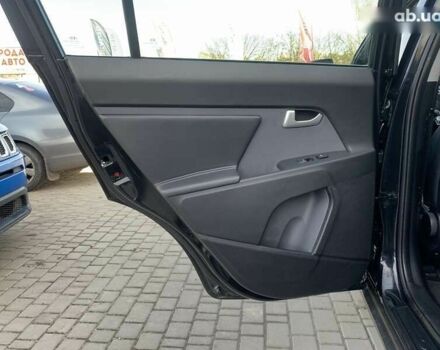 Кіа Sportage, об'ємом двигуна 2 л та пробігом 184 тис. км за 13999 $, фото 25 на Automoto.ua