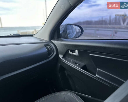 Киа Sportage, объемом двигателя 2 л и пробегом 125 тыс. км за 12750 $, фото 5 на Automoto.ua