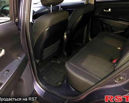 Кіа Sportage, об'ємом двигуна 1.7 л та пробігом 216 тис. км за 11850 $, фото 5 на Automoto.ua