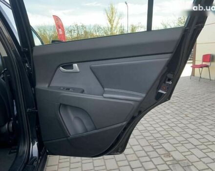 Кіа Sportage, об'ємом двигуна 2 л та пробігом 184 тис. км за 13999 $, фото 29 на Automoto.ua