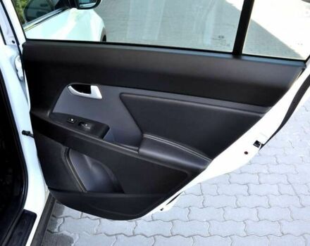 Киа Sportage, объемом двигателя 1.7 л и пробегом 184 тыс. км за 11600 $, фото 28 на Automoto.ua