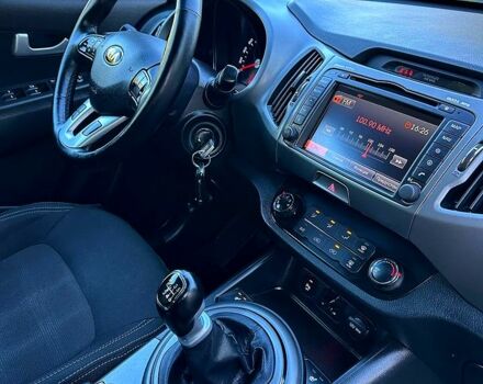 Кіа Sportage, об'ємом двигуна 1.6 л та пробігом 219 тис. км за 12900 $, фото 4 на Automoto.ua