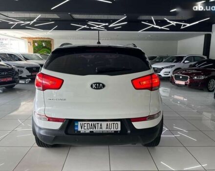 Кіа Sportage, об'ємом двигуна 2 л та пробігом 135 тис. км за 15300 $, фото 4 на Automoto.ua