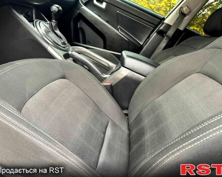 Кіа Sportage, об'ємом двигуна 2 л та пробігом 150 тис. км за 10999 $, фото 6 на Automoto.ua