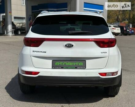 Киа Sportage, объемом двигателя 1.69 л и пробегом 127 тыс. км за 15500 $, фото 4 на Automoto.ua