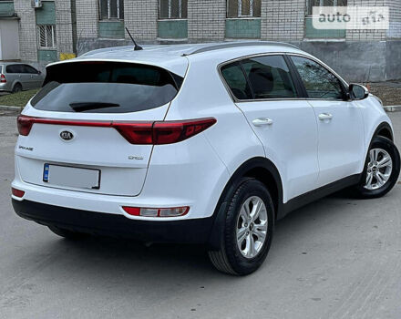 Киа Sportage, объемом двигателя 1.7 л и пробегом 120 тыс. км за 15000 $, фото 2 на Automoto.ua