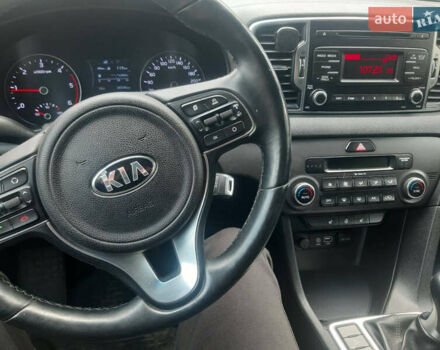 Киа Sportage, объемом двигателя 1.7 л и пробегом 65 тыс. км за 17300 $, фото 2 на Automoto.ua