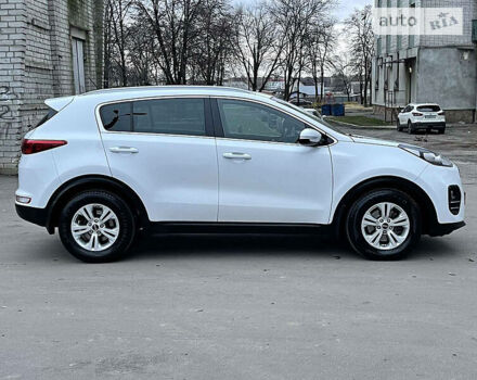 Кіа Sportage, об'ємом двигуна 1.7 л та пробігом 120 тис. км за 15000 $, фото 8 на Automoto.ua