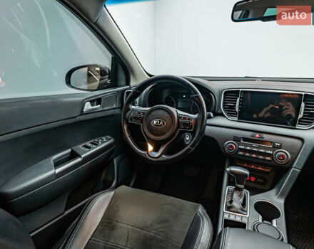 Киа Sportage 2017 в Киеве на Automoto.ua Киа Sportage, объемом двигателя 1.7 л и пробегом 140 тыс. км за 15813 $, фото 10 на Automoto.ua