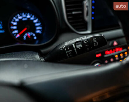 Киа Sportage 2017 в Киеве на Automoto.ua Киа Sportage, объемом двигателя 1.7 л и пробегом 140 тыс. км за 15813 $, фото 13 на Automoto.ua