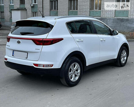 Киа Sportage, объемом двигателя 1.7 л и пробегом 120 тыс. км за 15000 $, фото 6 на Automoto.ua