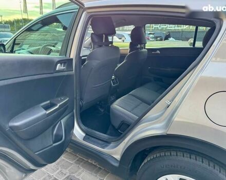 Киа Sportage 2017 в Киеве на Automoto.ua Киа Sportage, объемом двигателя 0 л и пробегом 103 тыс. км за 17900 $, фото 11 на Automoto.ua