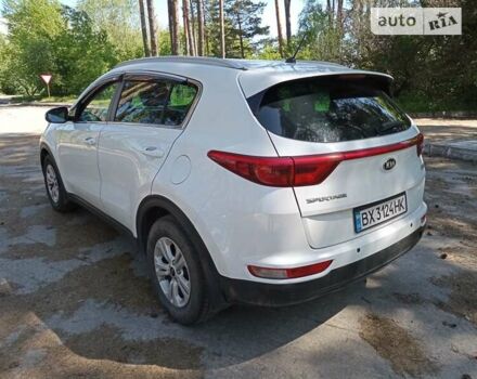 Киа Sportage, объемом двигателя 1.69 л и пробегом 202 тыс. км за 16000 $, фото 10 на Automoto.ua