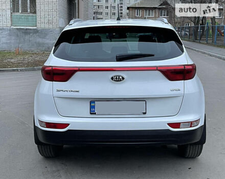 Киа Sportage, объемом двигателя 1.7 л и пробегом 120 тыс. км за 15000 $, фото 4 на Automoto.ua