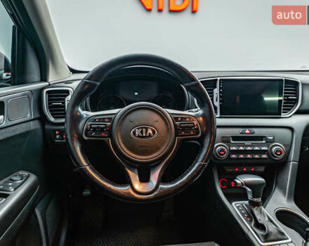 Киа Sportage 2017 в Киеве на Automoto.ua Киа Sportage, объемом двигателя 1.7 л и пробегом 140 тыс. км за 15813 $, фото 11 на Automoto.ua