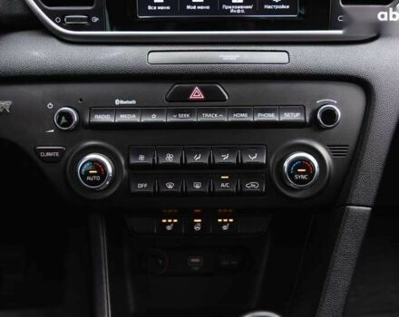 Киа Sportage, объемом двигателя 1.6 л и пробегом 141 тыс. км за 17500 $, фото 20 на Automoto.ua