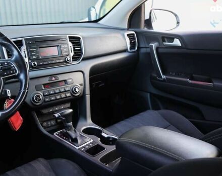 Киа Sportage, объемом двигателя 1.7 л и пробегом 162 тыс. км за 18500 $, фото 14 на Automoto.ua