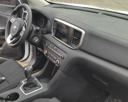 Киа Sportage, объемом двигателя 1.59 л и пробегом 3 тыс. км за 19000 $, фото 6 на Automoto.ua