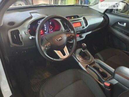 Киа Sportage, объемом двигателя 1.7 л и пробегом 63 тыс. км за 16300 $, фото 1 на Automoto.ua