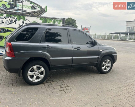 Сірий Кіа Sportage, об'ємом двигуна 2 л та пробігом 220 тис. км за 10200 $, фото 4 на Automoto.ua