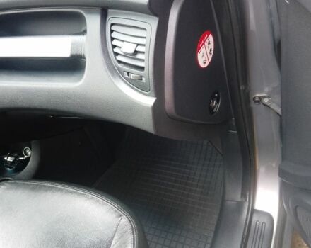 Сірий Кіа Sportage, об'ємом двигуна 2 л та пробігом 232 тис. км за 10500 $, фото 7 на Automoto.ua