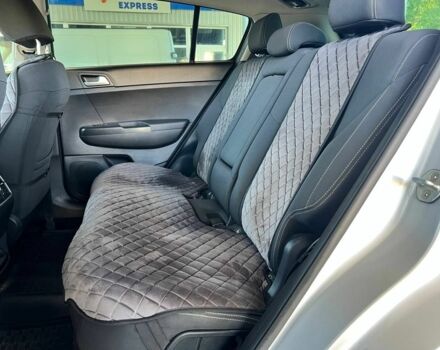 Серый Киа Sportage, объемом двигателя 2 л и пробегом 150 тыс. км за 17500 $, фото 5 на Automoto.ua